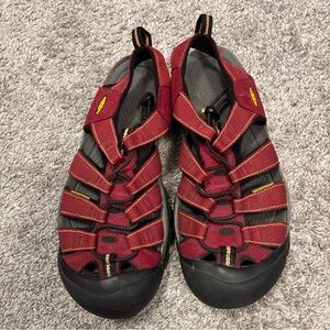 Keen Women's 9.5 Newport H2 Waterproof Hiking Sandals